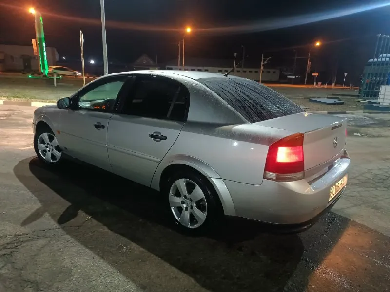 Продам opel вектра с 2002 г, с мотором 1.8 механика, технические в исправном состоянии. кузов оцинкованный гнили нет от слова совсем. в 2006 году был пригнан с германии, в рф 2 хозяина пробег родной 230 000км, все вопросы по телефону+79490454462 цена 500 000р торг реальному покупателю возле машины. 📞 звоните: +7(949)0454462 - фотография - 4