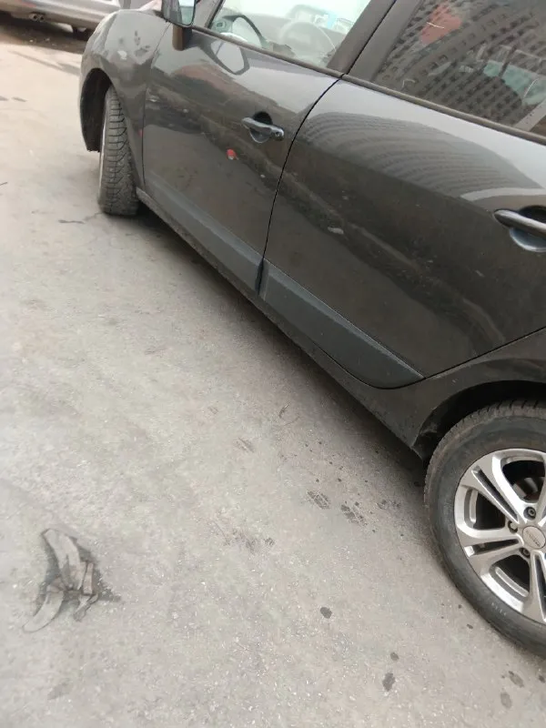 Renault сценик в отличном состоянии 2010 года с небольшим пробегом 2850000 с мотором 1.5 турбо с 6 ступенчатый кпп все работает исправно цена 700 рублей все вопросы можно задать по телефону +79493851354 📞 звоните: +7(949)3851354 - фотография - 5