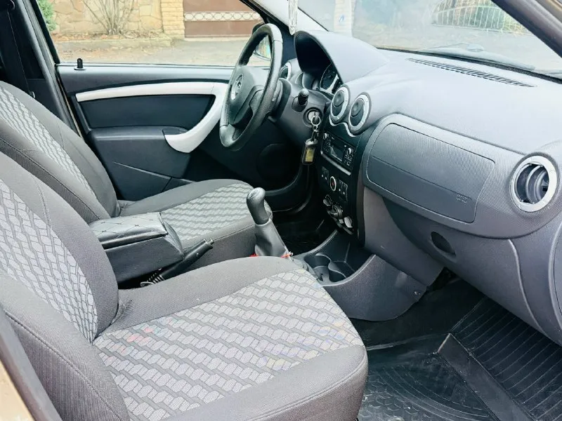 Продам ваз largus fl 2020 года выпуска мотор 1.6 106лс механика я собственник покупал в автосалоне пробег 51000т родной авто без единой крашеной детали как с завода так и есть еще не разу не снималась запаска родные колеса в комплекте на которых шла с салона авто в максимальной комплектации есть все для комфорта мотор веста полный электро пакет 4 секло подемника электро зеркала подогрев сидений зеркал кондиционер мультимедиа renault 6 динамиков esp abs усилитель руля 4 подушки безопасности парктроники литые диски туманки рейлинги сигнализация starlain с авто запуском лигулеровка сидений в разных плоскостях и многое другое цена 1200000 торг +79494812911 📞 звоните: +7(949)4812911 - фотография - 7