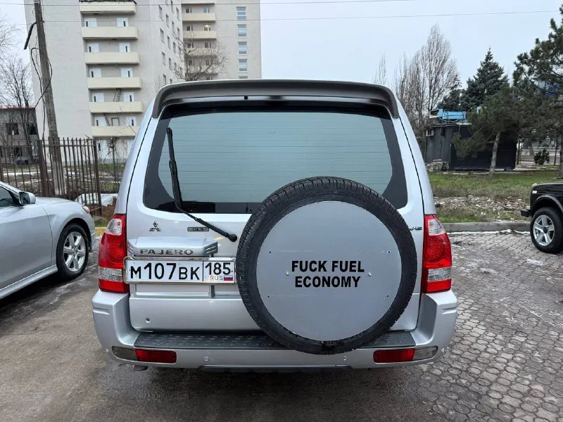 Продам mitsubishi pajero 2003 год выпуска 3.0 бензин газ вписанный 232000 км пробег 785 тыс руб +79495129783 📲 tg: александр 📞 звоните: +7(949)5129783 - фотография - 5