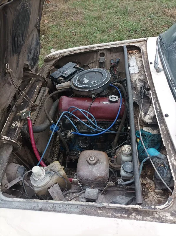 Продам ваз 2106. в хорошем техническом состоянии, по кузову видно на фото, на скорость не влияет. 1.5 карбюратор, едет бодро, 4ст кпп. поменян рулевой редуктор, рулевые тяги, развал сделан. по салону ухоженная, не затертая. цену вижу 70тыс руб. торг +79495075479 📲 tg: @bookka333 📞 звоните: +7(949)5075479 - фотография - 6