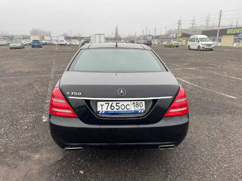 Mercedes long 221. автомобиль достойном состоянии, как внешне так и технически очень живой! ✅максимальная комплектация на панораме ✅движок очень живой работает ровно, не дымит и не стучит, масло не ест. кпп переключает хорошо. г. мариуполь +79498096404 цена 1.5🍋 📲 tg: @grihsadinega 📞 звоните: +7(949)8096404 - фотография - 5