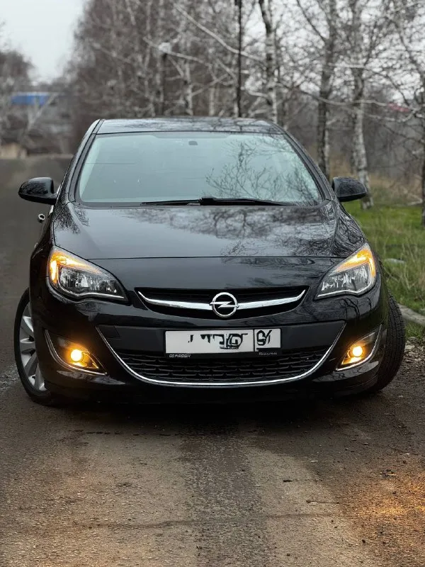 Opel astra j cosmo 1.6 at 2012 г. в авто в идеальном состоянии салон как в новом автомобиле одна владелеца 12 лет оригинальный пробег 140 т. км богатая комплектация подогревы сидений/руля/зеркал/форсунок омывателя двухзонный климат-контроль хорошая штатная музыка круиз-контроль комбинированный салон кожа/ткань электро ручник штатная амбиентная подсветка сделано то цена 870 т. рублей торг у капота звоните +79495082418 тг вотсап +79493811593 николай 📲 tg: @kloyastarlink 📞 звоните: +7(949)5082418 - фотография - 2