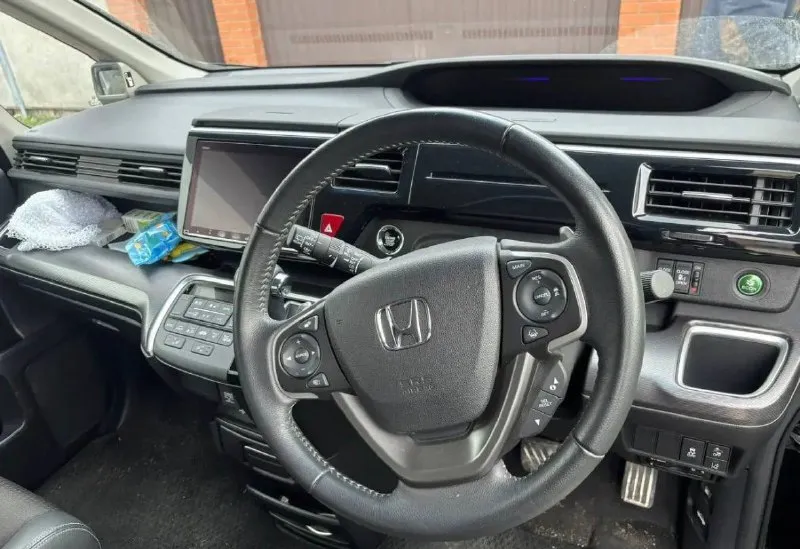 Продам honda stepwgn 1.5 cvt, 2021 39.445 2.600.000₽ ноябрь 2021 года авто в отличном состоянии без вложений, полностью обслужена, заменено масло в двс и кпп максимальная комплектация cool spirit двухзонный климат, подогревы, автоматические двери и тд вся в родной краске, полостью завод. ни одного крашенного элемента, любые проверки аукцион 4.5 балла вышлю по запросу пригнана в августе с пробегом в 33т. км вся передняя часть и зоны риска в броне пленке, заклеена сразу как пришла так же была нанесена керамика в 2 слоя. пару дней назад поставил новую резину продажа по ген доверенности переоформление в августе. торга нет ! с продажей не тороплюсь 8938 888 81 34 - фотография - 6