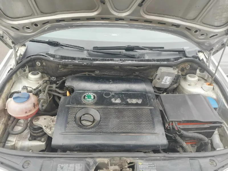 Продам skoda фабия 1 поколения 2002г. в, 1.4 16 кл. (101 л. с. ), ходовая, коробка, двигатель работает идеально. комплект резины зима-лето. ( зима на штампах, лето на дисках) учёт постоянный 180, на мне. только с переоформлением в мрэо. макеевка, центр. цена 550 тыс. руб. телефон +79493779402, там же телеграм 📞 звоните: +7(949)3779402 - фотография - 3