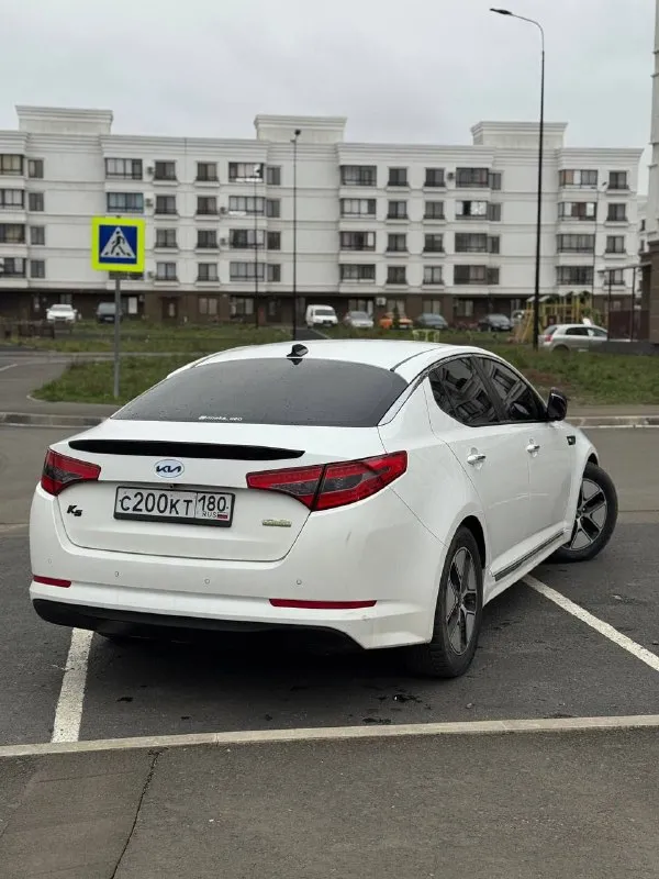 Цена 1.1 🍋 🎁
Продам kia k5 (optima) 10.2013 года выпуска. 🚘 автомобиль чистый кореец
🔥 ( Не америка❗️, не грузия❗️) авто без дтп, в такси не была.
Автомобиль в очень хорошем состоянии, полностью обслужен, вложений никаких не требует, обслуживалась всегда своевременно. 🚀
Двигатель атмосферный 2.0 бензин + гибрид, масло не расходует, от замены до замены, очень экономичное авто расход по городу 6,5л. Родной пробег 211.000 🧨 (родной). Коробка, ходовка никаких вопросов нет. Коробка-обычный гидротрансформатор без пинков, рывков, толчков и так далее. 🛞
Кузов в родной краске, есть два вторичных окраса.
Очень хорошая комплектация: 🎁
-Двойной климат контроль
-Кондиционер(заправлен летом 2024г)
-Полный электропривод сидений
-Подогрев сидений
-Вентиляция сидений
-Подогрев руля
-Без ключевой доступ
-Электро складывание зеркал+подогрев
-Кожаные сиденья с перфорацией
-Кожаный мультируль
-Круиз контроль
-Камера заднего вида.
-Подсветка ручек
+79495318485. - фотография - 2