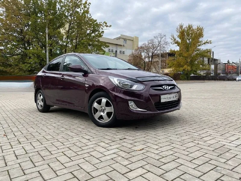 Продам семейную, надежную машинку hyundai солярис 2014год в максимальной комплектации мотор 1.6 коро... - фотография