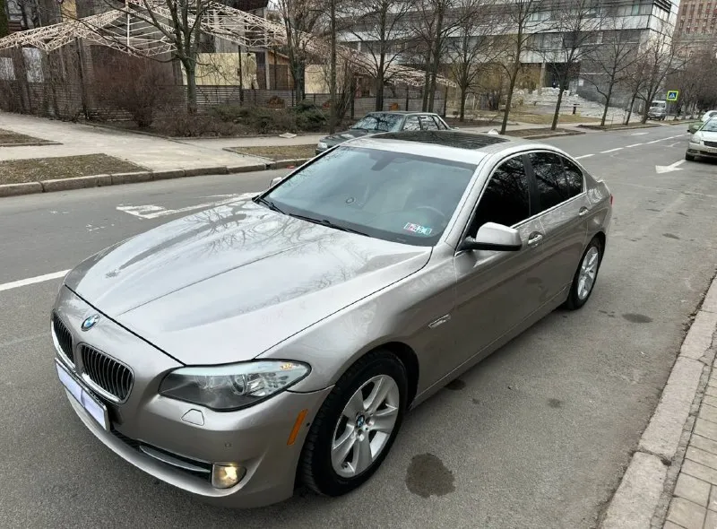 В продаже bmw 5- series 528i x- drive. - 2 литра двигатель. - год выпуска 2012 г. - бензиновый двига... - фотография