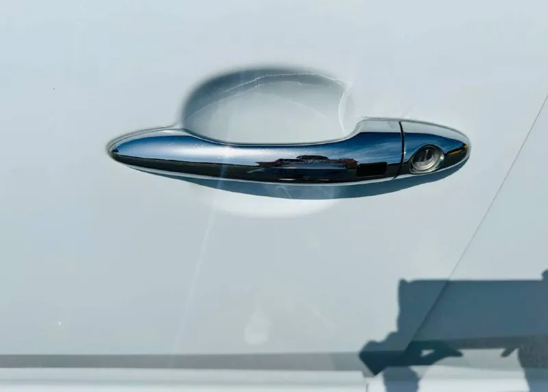 Продам свое авто kia sportage 2013 года, 181 000 км. ат 2.0, полный привод, комплектация максимальная- premium. обслуживается у официального дилера. авто в достойном состоянии. птс оригинал. два комплекта резины на дисках, лето r18, зима r17. цена 1.350.000. руб. территориально нахожусь в новороссийске. бываю в макеевке. +79892397094(месенжер) +79493089706 📲 tg: @irina_rudakova91 📞 звоните: +7(949)3089706 - фотография - 10