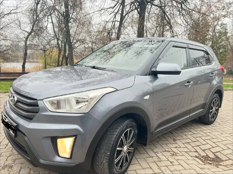 Hyundai creta 2016 года выпуска пробег 140 000 км родной не смотан двигатель 1.6 коробка автомат кузов весь в родном окрасе любые проверки по двигателю и коробке без нареканий использовалась одним собственником с салона сигнализация с автозапуском два ключа резина зима +лето все остальные вопросы по телефону цена 1 мл 600тысяч +79495205972 - фотография - 2