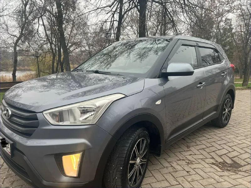 Hyundai creta 2016 года выпуска пробег 140 000 км родной не смотан двигатель 1.6 коробка автомат кузов весь в родном окрасе любые проверки по двигателю и коробке без нареканий использовалась одним собственником с салона сигнализация с автозапуском два ключа резина зима +лето все остальные вопросы по телефону цена 1 мл 600тысяч +79495205972 - фотография - 7