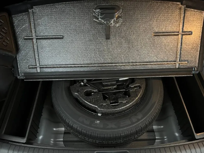 Hyundai creta 2016 года выпуска пробег 140 000 км родной не смотан двигатель 1.6 коробка автомат кузов весь в родном окрасе любые проверки по двигателю и коробке без нареканий использовалась одним собственником с салона сигнализация с автозапуском два ключа резина зима +лето все остальные вопросы по телефону цена 1 мл 600тысяч +79495205972 - фотография - 9