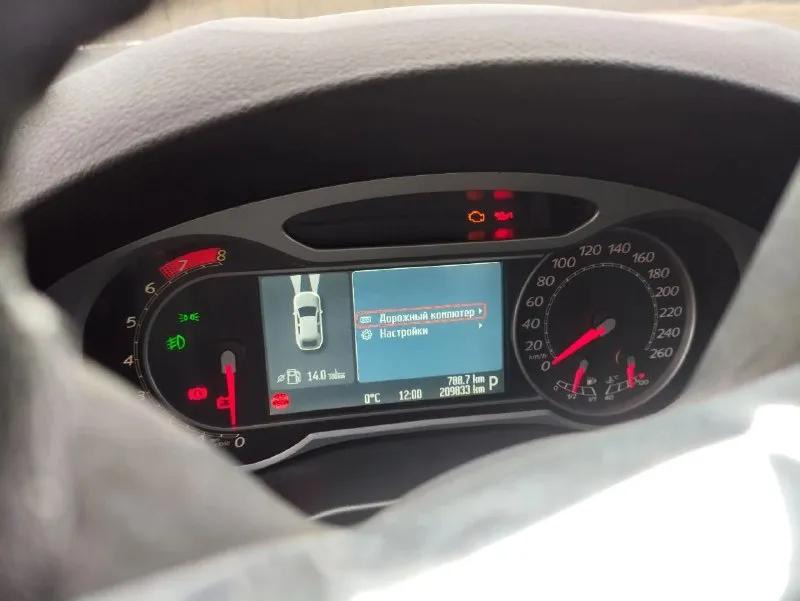 Продам ford mondeo 4, 2009 года выпуска, 2.3 двигатель duratec, акпп 6 ступенчатая aisin tf-81sc, бельгийская сборка. менее 1000 км назад менял акпп на контракт с пробегом 60к. , заказ наряд имеется. также были заменены 2 передних рычага, рулевые тяги, задние стойки стабилизатора. двигатель работает ровно, не троит, обороты не плавают, ошибок нет. по кузову есть сколы, авто не новое. кости целые, лкп в целом не плохо сохранилось. срочных вложений не требует. я хозяин, авто на мне, езжу каждый день. осмотр в донецке, на боссе. цена 900 000. +79494814840 📞 звоните: +7(949)4814840 - фотография - 3