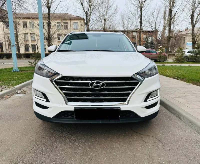 ‼️продам hyundai tucson‼️ конец 2019г|первая постановка на учет 2020г! мотор 2.0 бензин полный привод 4х4 коробка автомат работает идеально!! двигатель без посторонних звуков! подогрев сидений перед зад подогрев руля климат контроль двухзонный круиз контроль адаптивный поворотный свет сигнализация с автозапуском стекла все родные резина зима диски новые! мульте медиа мульте руль камера заднего вида авто без вложений!! птс оригинал 1 хозяин переоформление без проблем цена:2.100.000₽ ☎️все вопросы по телефону:+79591677371 - фотография - 2