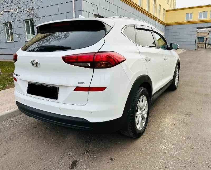 ‼️продам hyundai tucson‼️ конец 2019г|первая постановка на учет 2020г! мотор 2.0 бензин полный привод 4х4 коробка автомат работает идеально!! двигатель без посторонних звуков! подогрев сидений перед зад подогрев руля климат контроль двухзонный круиз контроль адаптивный поворотный свет сигнализация с автозапуском стекла все родные резина зима диски новые! мульте медиа мульте руль камера заднего вида авто без вложений!! птс оригинал 1 хозяин переоформление без проблем цена:2.100.000₽ ☎️все вопросы по телефону:+79591677371 - фотография - 6