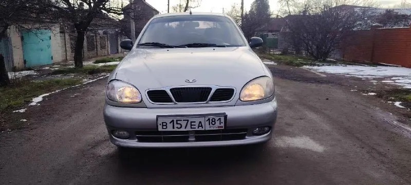 Продам ланос 2008 год! объем -1,5л. двигатель работает идеально не троит не дымит, масло не расходует! коробка полностью исправна, передачи переключает без хрустов! ходовая очень хорошая не чего не стучит и не гремит! салон не затертый, не просижен, весь пластик целый! дно завод, идеал! по электрике работает все что должно! стоит на хорошей зимней резине! у авто 1 хозяин с салона! в такси не была!!! осмотр г. мариуполь цена - 235 тысяч рублей! тел. +79495887028 - фотография - 2