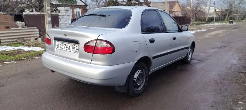 Продам ланос 2008 год! объем -1,5л. двигатель работает идеально не троит не дымит, масло не расходует! коробка полностью исправна, передачи переключает без хрустов! ходовая очень хорошая не чего не стучит и не гремит! салон не затертый, не просижен, весь пластик целый! дно завод, идеал! по электрике работает все что должно! стоит на хорошей зимней резине! у авто 1 хозяин с салона! в такси не была!!! осмотр г. мариуполь цена - 235 тысяч рублей! тел. +79495887028 - фотография - 3