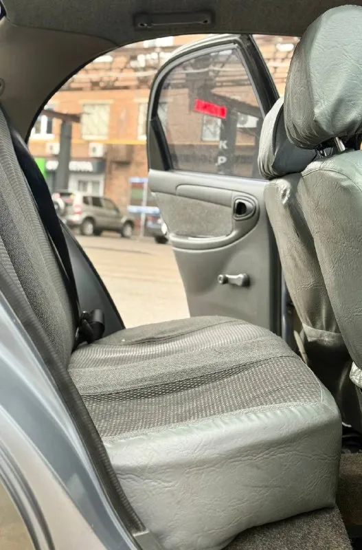 Шевроле ланос год выпуска 2007 мотор 1.5 бензин комплектация sx 2 владельца птс оригинал кондиционер стекло подьемники эур по кузову без рыжиков дно пороги целые по документам полный порядок технически в порядке все вопросы по телефону писать звонить в любое время видео обзор по запросу номер для связи +7 919 896 5615 также телеграмм +7 919 896 5616 💰цена 285.000 тысяч рублей - фотография - 9