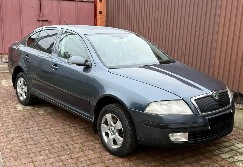 Шкода октавиа а5 2008 года выпуска 3 владельца птс оригинал мотор 1.6 коробка автомат по документам полный порядок по кузову также все в порядке как на фото без рыжиков и прочего технически без нариканий дно пороги стаканы целые все вопросы по телефону номер для связи +7 919 896 5615 также телеграмм +7 919 896 5615 💰цена 600.000 тысяч рублей - фотография - 2