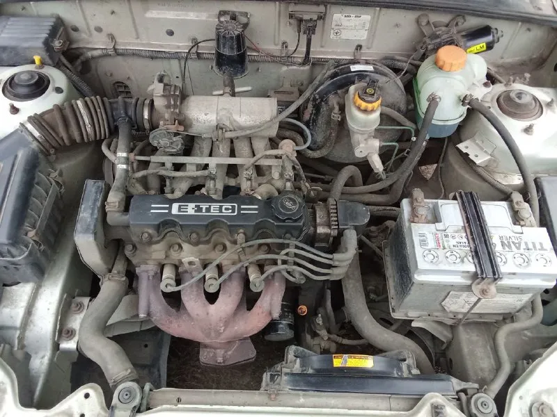 ❗️продажа от собственника❗️ daewoo lanos 2004 года выпуска (польский). я вторая владелица. родной пробег 177т. км в собственности с 2011 года. в дтп не участвовал, остекление все заводское. за время владения авто ни разу не подвел, всегда доставлял до места назначения. двс 1.5 работает ровно, не дымит, тянет отлично. 5 мкпп переключается без посторонних звуков. ходовая часть обслужена, отрабатывает неровности как положено. комплектация s. дистанционное открывание багажника и топливного бака (из салона). сигнализаторы включённых фар и непристёгнутого ремня безопасности водителя. обивка из ткани laid. обогрев заднего стекла. музыка с aux и bluetooth. установлена простая сигнализация. переобут на зимнюю резину. имеется комплект летних шин, на дисках. учёт российский на 180 регионе. 275т. р. торг все вопросы по телефону +7-979-079-63-60. авто находится в донецке, просмотр желательно после 18.00. или в выходные. - фотография - 6