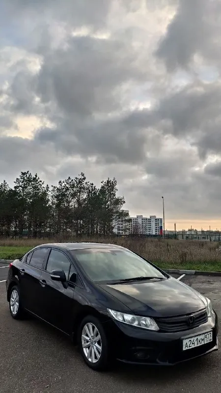Продам honda civic 1.8 at 2012 датчик света, датчик дождя, климат контроль, датчик давления в шинах, камера заднего вида, бортовой компьютер, подогрев сидений, led свет. 209 тыс. пробега 1 040 000 руб г. мариуполь +7 949 028 3239 - фотография - 7