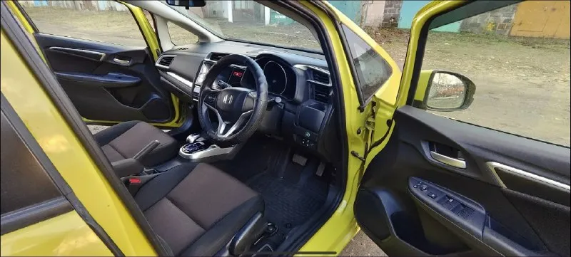 ⚡продам срочно!!!⚡ 💥по низу рынка❗💥 💫honda fit 2014 год, 1,5 бензин (гибрид), автомат, передний привод, 195 тыс пробег. авто в отличном состоянии, чистокровный японец, в машине работает всё! ✅климат, без ключевой доступ, старт/стоп, 4эл. стеклоподъёмника, мультируль, головное устройство android с навигацией, режим eko, 2 ключа, свежая резина на дисках. ✅выглядит очень хорошо, салон не затертый, кузов без рыжиков. очень динамичный и экономичный авто, расход по паспорту 3л/100, разгон 8,4 сек. 🚀 переоформление без проблем, могу присутствовать в мрэо. цена 850тыс. руб. хорошим людям, хороший торг. тел: +79496849154 📞 звоните: +7(949)6849154 - фотография - 6