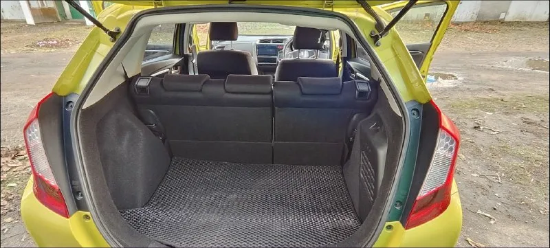 ⚡продам срочно!!!⚡ 💥по низу рынка❗💥 💫honda fit 2014 год, 1,5 бензин (гибрид), автомат, передний привод, 195 тыс пробег. авто в отличном состоянии, чистокровный японец, в машине работает всё! ✅климат, без ключевой доступ, старт/стоп, 4эл. стеклоподъёмника, мультируль, головное устройство android с навигацией, режим eko, 2 ключа, свежая резина на дисках. ✅выглядит очень хорошо, салон не затертый, кузов без рыжиков. очень динамичный и экономичный авто, расход по паспорту 3л/100, разгон 8,4 сек. 🚀 переоформление без проблем, могу присутствовать в мрэо. цена 850тыс. руб. хорошим людям, хороший торг. тел: +79496849154 📞 звоните: +7(949)6849154 - фотография - 8