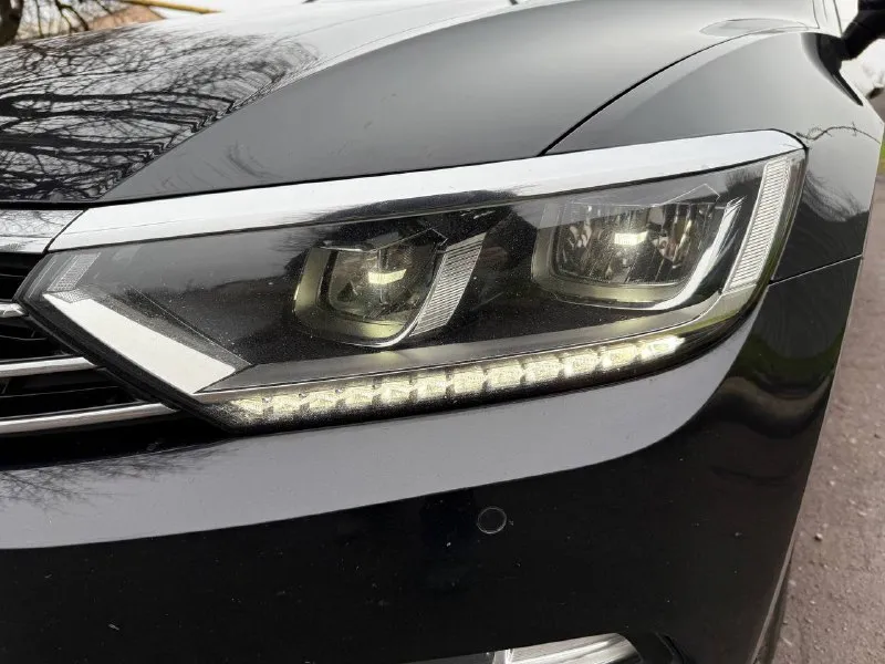 Продается volkswagen passat b8, 2019 г. в. двигатель: 1.6 tdi (экономичный и надежный) пробег: 230 000 км состояние: отличное, без нареканий. окрас: полностью родной. цена: 1 850 000 руб. торг: у капота приветствуется. надежный и комфортный автомобиль для города и дальних поездок. телефон для связи: +7 (949) 305-54-89 📲 tg: @workgroup3020 📞 звоните: +7(949)3055489 - фотография - 4