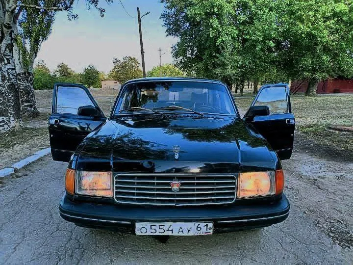 Продаётся волга на полном ходу 1995год документы в полном порядке стс птс, по дну целые пороги целые... - фотография