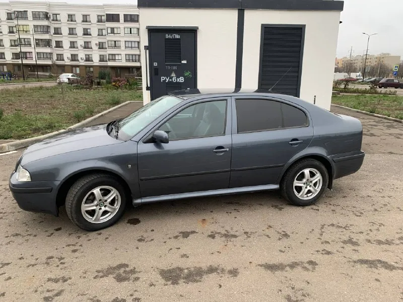 Skoda octavia tour 1.6 год 2009 пробег 206т родной в автомобили крашена две детали всего все стёкла заводские 3 хозяина автомобиль полностью обслужен все четыре стойки новые рычаги новые сцепление новые резина новая грм помпа всё свежее тормозная система также обслужена мотор работает идеально в общем пишите звоните +79496347909 г. мариуполь цена 620т - фотография - 2