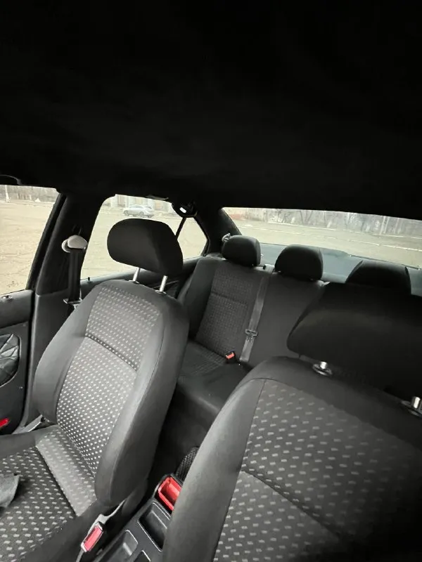 Продам volkswagen jetta(bora) 2001г. в 2.0 автомобиль завезен с америки в 2010г. пробег указан в милях 140000 тыс. двигатель 2.0 печка шпарит отлично. по музыке-магнитола кенвуд процессорная, с поддержкой ipad, aux, sd, usb. новый моноблок(коробка, гарантия)под водительским сидением, регулятор баса. в 4х дверях динамики, пищалки. в багажнике сабик jbl. играет приятно. линзы в фарах. эва коврики. центральный замок, выкидной ключ, багажник с кнопки. доп брелок с сигнализацией с автозапуском и обратной связью. покупкой останетесь довольны. машина для души!для любителей! с документами полный порядок(птс, стс, дкп) цена 500 тыс без торга +79494851572 - фотография - 8