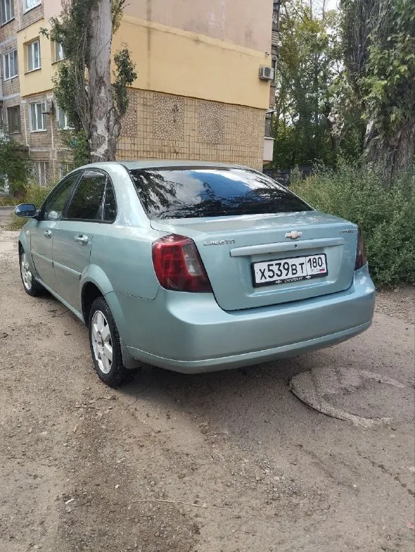 Продам 530т. рублей шевроле лачетти коробка автомат. газ бензин гбо евро 4 2005 год выпуска двигатель 1.8 работает отлично, без расхода масла, едит бодро коробка работает в штатном режиме без пинков и рывков переключает мягко и плавно ходовая часть в полном порядке. 2 комплекта резины салон в отличном состоянии 4 стеклоподъёмника гур работает отлично центральный замок магнитола андроид кондиционер климат контроль регулировка зеркал авто без каких-либо вложений. осмотр г донецк рф учёт донецкий 180 регион оформление документов. возможен обмен в обе стороны +79493476670 - фотография - 2