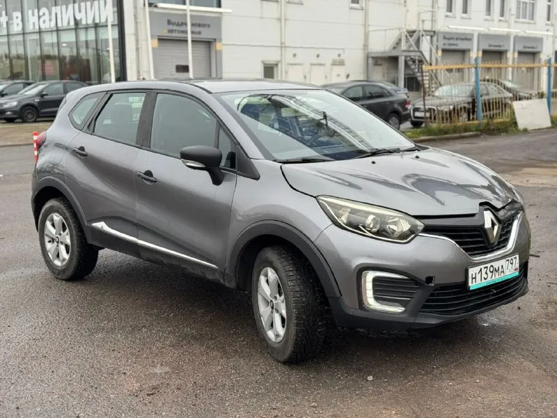 В продаже надёжный рено каптюр. 2017г 200000(родной пробег) 1.6 амт двигатель и коробка без нарекани... - фотография