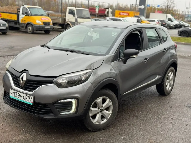 В продаже надёжный рено каптюр. 2017г 200000(родной пробег) 1.6 амт двигатель и коробка без нареканий. ходовая без посторонних звуков. кузов без гнили и рыжья. опрятный салон(работает каждая кнопочка) новая зимняя резина с шипами. машина обслужена, на полном ходу, ни чего делать не надо!!! 730000₽ звонки с 10.00 до 22:00 +7 919-886-07-20 +7 949-834-88-53 - фотография - 2