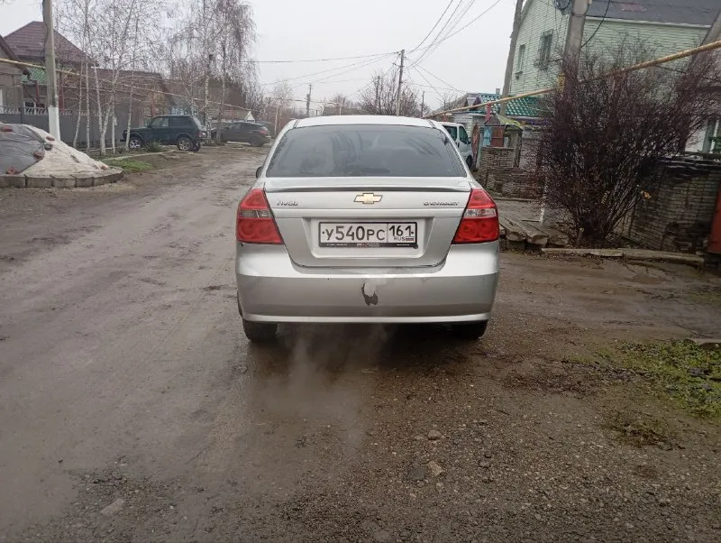 Продам chevrolet авео 2008 г. в. двигатель 1.2, пробег 221000 км. экономичный и надёжный авто. по кузову имеются не значительные дефекты, на фото видно. в авто есть: гидроусилитель руля, кондиционер, абс, электростеклоподъемники, две подушки безопасности, встроенная заводская магнитола с акустикой, центральный замок, два комплекта резины (зима, лето), два ключа. цена 340000 руб. мариуполь. +79491025119 📲 tg: 30255 📞 звоните: +7(949)1025119 - фотография - 4