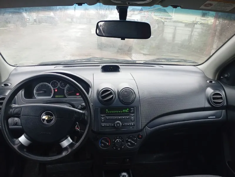 Продам chevrolet авео 2008 г. в. двигатель 1.2, пробег 221000 км. экономичный и надёжный авто. по кузову имеются не значительные дефекты, на фото видно. в авто есть: гидроусилитель руля, кондиционер, абс, электростеклоподъемники, две подушки безопасности, встроенная заводская магнитола с акустикой, центральный замок, два комплекта резины (зима, лето), два ключа. цена 340000 руб. мариуполь. +79491025119 📲 tg: 30255 📞 звоните: +7(949)1025119 - фотография - 5