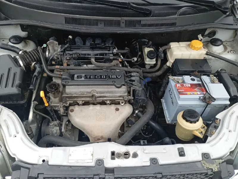 Продам chevrolet авео 2008 г. в. двигатель 1.2, пробег 221000 км. экономичный и надёжный авто. по кузову имеются не значительные дефекты, на фото видно. в авто есть: гидроусилитель руля, кондиционер, абс, электростеклоподъемники, две подушки безопасности, встроенная заводская магнитола с акустикой, центральный замок, два комплекта резины (зима, лето), два ключа. цена 340000 руб. мариуполь. +79491025119 📲 tg: 30255 📞 звоните: +7(949)1025119 - фотография - 6