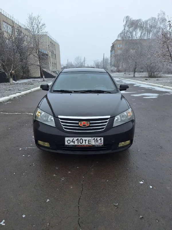 Продам джили эмгранд7 2013г 1.5 на механике 3 владельца(птс оригинал) вся в родном окрасе! 147.000км родного пробега комплектация:кондиционер(рабочий),4эсп, эл. резулиповка зеркал, датчик света, подогрев сидений, кожаный салон. мотор не дымит, не троит, работает отлично. коробка не хрустит, не выбивает. ходовая без стуков, дно-стаканы целое (завод)! все вин номера читаются. г. красный луч цена:460.000торг тел:+79591510024 - фотография - 5