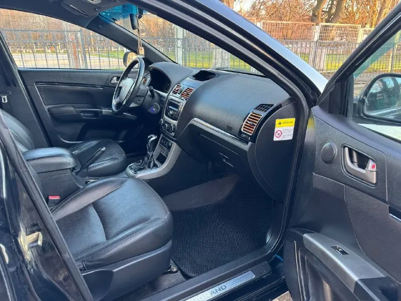 Продам джили эмгранд7 2013г 1.5 на механике 3 владельца(птс оригинал) вся в родном окрасе! 147.000км родного пробега комплектация:кондиционер(рабочий),4эсп, эл. резулиповка зеркал, датчик света, подогрев сидений, кожаный салон. мотор не дымит, не троит, работает отлично. коробка не хрустит, не выбивает. ходовая без стуков, дно-стаканы целое (завод)! все вин номера читаются. г. красный луч цена:460.000торг тел:+79591510024 - фотография - 8