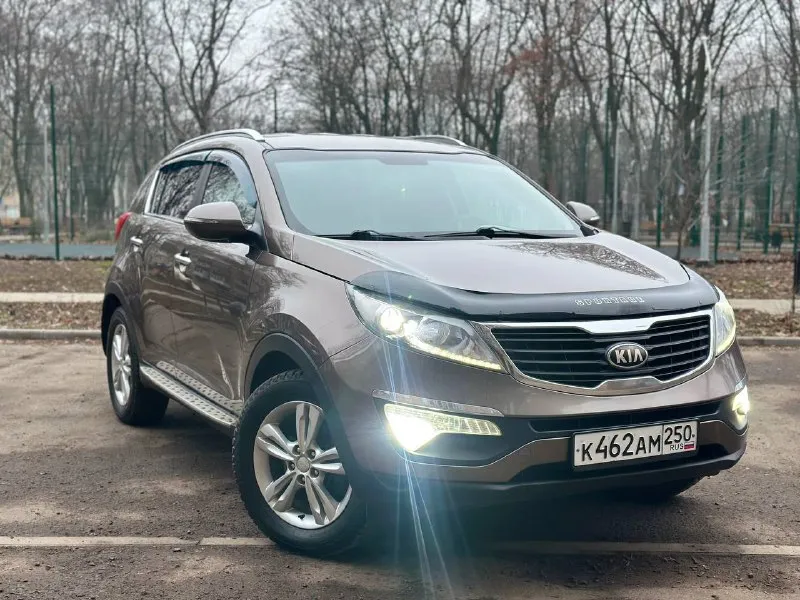 Kia sportage мотор 2 л, бензин ( без задир 100 %, смотрите 9 фото ), 2013 год, автомат, 200 000 оригинального пробега, автомобиль с минимальными подкрасами (косметическими), без дтп, без расчетов, технически автомобиль в отличном состояние, работает идеально как на холодную так и на горячую, не дезелит и не цокатит, автотека идеальная номера не скрываю проверяйте, автомат отрабатывает отлично без пинков и рывков, по ходовой части все отлично, ничего не стучит, не гремит, автомобиль юридический чист, без залов, без штрафов и ограничений, готов к переоформлению, диски на r17, реально живой sportage, c хорошей историей и с реально живой техникой ✅
Цена 1 420 000 готов торговаться у капота донецк, +79490963384
Покупайте авто у проверенных продавцов, смотрите мой профиль телеграм (+79493303716 или мой ник avto_lider_dnr) там все отзывы моих клиентов, всем добра 🤝✅
📲 Tg: @avto_lider_dnr
📞 Звоните: +7(949)0963384 - фотография - 2