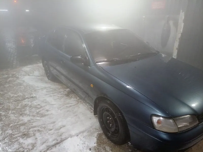 Продам toyota carlna 1994 года по документам всё чотка станет на 180 заводится едить ест небольшой минус нада поменять помпу и поменять предохранители цена 180 небольшой торг +79494859303 можна обмен 📲 tg: дедушка шкаф 📞 звоните: +7(949)4859303 - фотография - 2