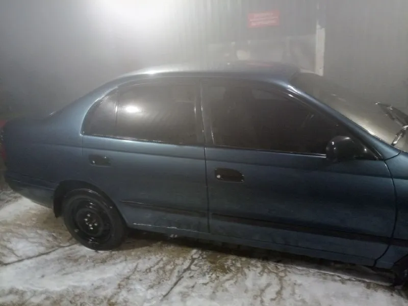 Продам toyota carlna 1994 года по документам всё чотка станет на 180 заводится едить ест небольшой минус нада поменять помпу и поменять предохранители цена 180 небольшой торг +79494859303 можна обмен 📲 tg: дедушка шкаф 📞 звоните: +7(949)4859303 - фотография - 5
