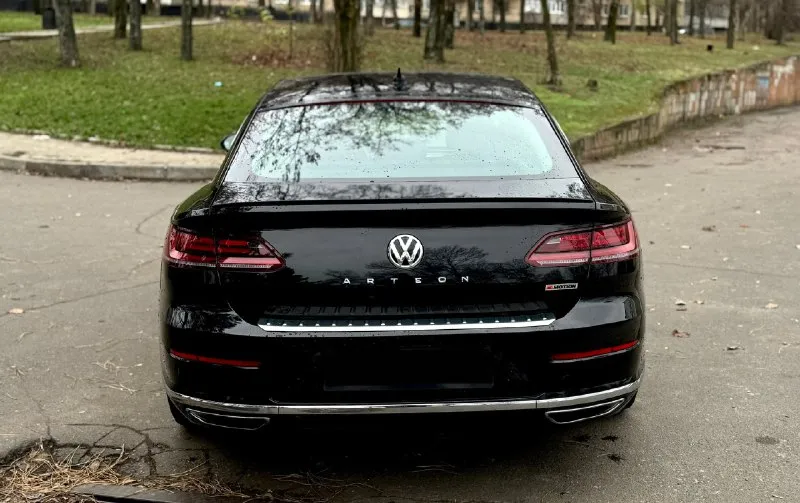 Volkswagen arteon r-line sel год: 2020 объем: 2.0л пробег: 66тыс. км цена: 3.250.000р vin: wvwsr7an5le013190 тел: +79494851087 на полном приводе! в хорошем состояние. полностью обслужен. в моторе масло заменили, все фильтра, масло в коробке. резина лето но новое. комплектация: панорамная крыша, подогревы сидений, слепые зоны, лед приборка, адоптивная оптика, автозавод. 📞 звоните: +7(949)4851087 - фотография - 5