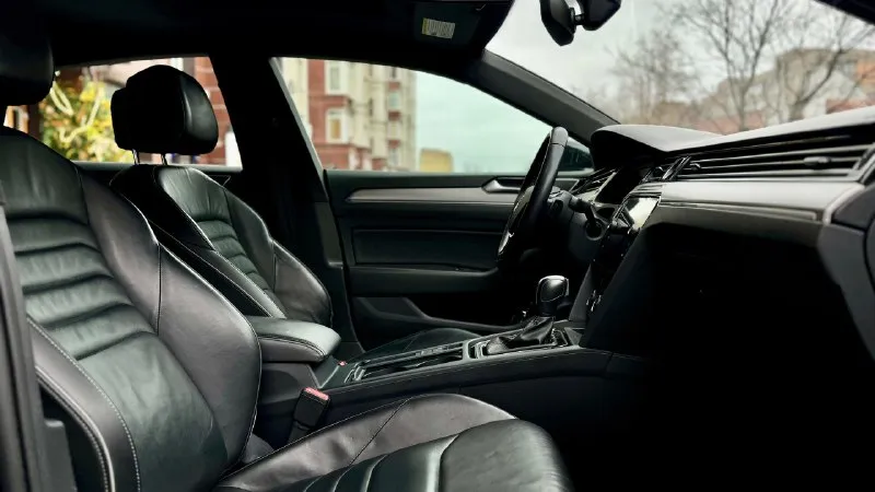 Volkswagen arteon r-line sel год: 2020 объем: 2.0л пробег: 66тыс. км цена: 3.250.000р vin: wvwsr7an5le013190 тел: +79494851087 на полном приводе! в хорошем состояние. полностью обслужен. в моторе масло заменили, все фильтра, масло в коробке. резина лето но новое. комплектация: панорамная крыша, подогревы сидений, слепые зоны, лед приборка, адоптивная оптика, автозавод. 📞 звоните: +7(949)4851087 - фотография - 8