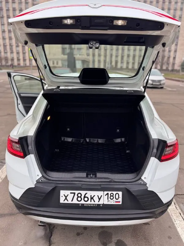 Продам кроссовер-купе renault arkana 2022 г. в. в отличном состоянии. 1.6 бензин, коробка автомат. пробег 109 000 км. один хозяин. шикарная комплектация! бесключевой доступ и система старт-стоп, климат-контроль, подогрев сидений, руля и лобового, установлен электро фен, печка дует теплым сразу, оптика передняя led pure vision, светит очень ярко, задняя диодная, круиз-контроль, парктроники, датчик света и дождя, интеллектуальные помощники esp, asr, hsa, bas, ebd и много всего еще. дорогая магнитола на андроиде со всеми возможными функциями. двигатель самый надежный в линейке. недавно пройдено большое то. всегда обслуживали на официальном сервисе. сервисная книжка и инструкция по эксплуатации имеется. очень экономичный расход трасса 5.5 город 7.4. большой багажник и высокий клиренс 205 мм. два комплекта резины в отличном состоянии. причина продажи, купили новый автомобиль, а этот стоит в гараже. цена 1 299 000. срочно! цена до конца недели! осмотр донецк центр 📲 tg: @sstpr8877 📞 звоните: +7(949)0893530 - фотография - 9