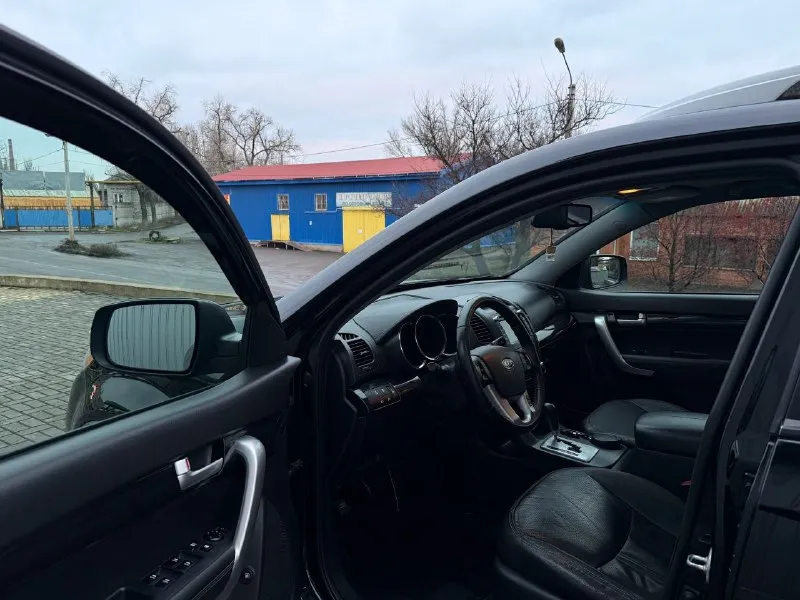 В продаже
Kia sorento
Год выпуска 2011
Кузов весь в заводском окрасе
Мотор и коробка работает идеально
Ходовая часть в идеальном состоянии
Днище в отличном состоянии
Салон ухожен
Полностью весь обслужен
Документы в порядке
Полное переоформление в мрэо
Самая максимальная комплектация
7 Мест
Панорамная крыша
Полный привод
Старт стоп
Без ключевой доступ
Камера заднего вида
Климат контроль
Круиз контроль
«И т. Д. ».
Все вопросы по телефону
+79495098886
Цена 1 400 000 - фотография - 6