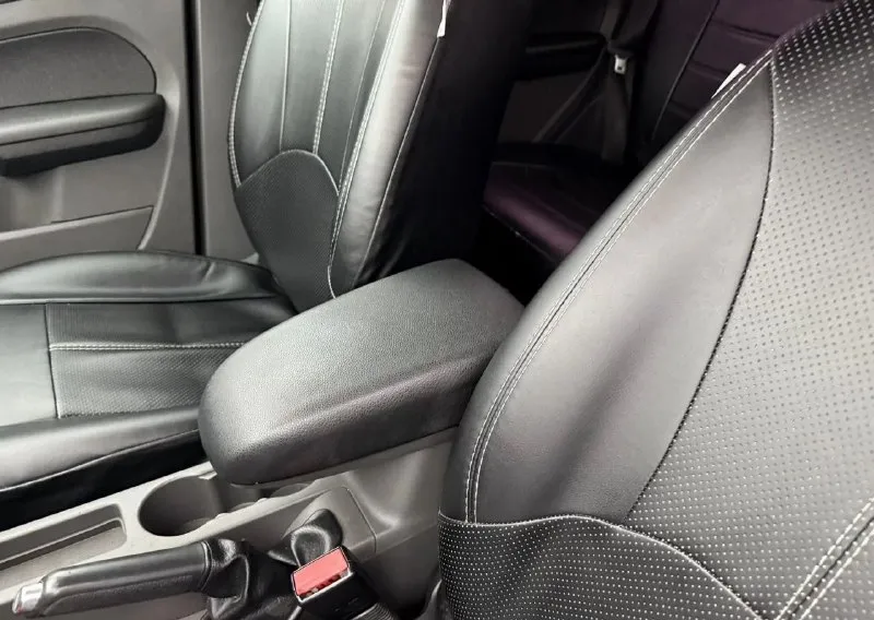 Ford focus ( ford фокус)2.0 mt, 2007, 249 000 км 2 собственника. надежный цепной мотор, работает отлично, не дымит, без ошибок. коробка и ходовая в отличном состоянии. по кузову выглядит отлично, пороги и днище целые кондиционер работает. магнитола с bluetooth и usb. сигнализация starline c автозапуском, работает. abs бортовой компъютер. центральный замок. электростеклоподъемники. гидроусилитель руля. противотуманные фары. шипованная резина на литых дисках. ухоженный и обслуженный автомобиль. по документам чистая без штрафов, запретов. днр. г. енакиево цена 470 000 руб тел: +7 949 564 63 02 📞 звоните: +7(949)5646302 - фотография - 7