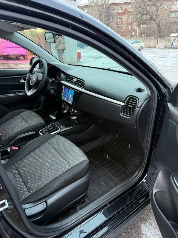 Kia rio x-line( киа рио) 2020г. акпп - классический автомат 6ст🛻🛻🛻 пробег 119 тыс. км‼‼‼‼ учёт рф -180🇷🇺 я хозяин ‼‼‼‼ авто в отличном состоянии, без вложений. полный комплект ключей и документов. .. style="background-image:url('//telegram. org/img/emoji/40/e29c85.png')">✅регулировка руля. ✅регулировка передних сидений по высоте ✅кожаный мультируль с подогревом ✅система крепления детских кресел isofix цена - 1.250млн. руб +торг 💸💸💸💸💸 ☎☎☎ +79493568852 +79499717090 (если нет связи пишите на телеграмм) авто находится в макеевке - фотография - 10
