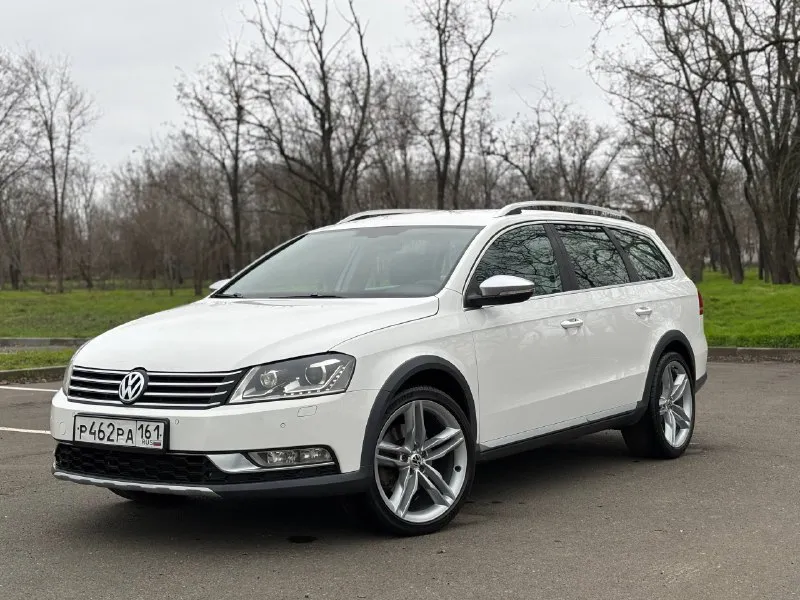 Volkswagen passat, 2012 alltrack 4motion двигатель: 2000cc / 211hp / 155kw tfsi тип коробки передач: nme(6a) пробег 260 000км автомобиль в отличном состоянии! мотор работает тихо без посторонних шумов, масложора нет! коробка работает отлично, не пинает не буксует!(обслуживалась) по ходовой все в порядке! полный привод обслужен автомобиль в максимальной комплектации!вентиляция передних сидений, массаж передних сидений! климат контроль греет холодит! адаптивный свет абсолютно всё работает! очень надёжный комфортный красивый универсал на полном приводе! цена 1 180 000₽ торг остальные вопросы по телефону: +79496361868 телега +380681107552 воцап телега - фотография - 7