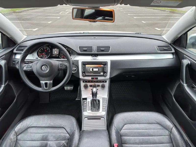 Volkswagen passat, 2012 alltrack 4motion двигатель: 2000cc / 211hp / 155kw tfsi тип коробки передач: nme(6a) пробег 260 000км автомобиль в отличном состоянии! мотор работает тихо без посторонних шумов, масложора нет! коробка работает отлично, не пинает не буксует!(обслуживалась) по ходовой все в порядке! полный привод обслужен автомобиль в максимальной комплектации!вентиляция передних сидений, массаж передних сидений! климат контроль греет холодит! адаптивный свет абсолютно всё работает! очень надёжный комфортный красивый универсал на полном приводе! цена 1 180 000₽ торг остальные вопросы по телефону: +79496361868 телега +380681107552 воцап телега - фотография - 9